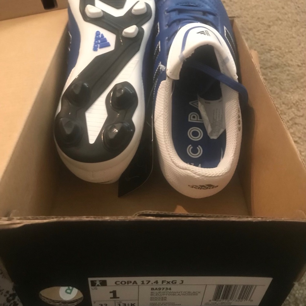 Adidas soccer shoes size 1 brand new